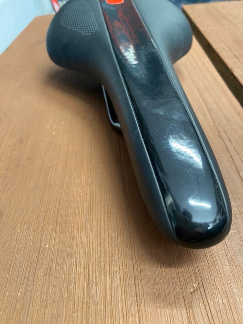 ASIENTO EVO NEGRO/ROJO