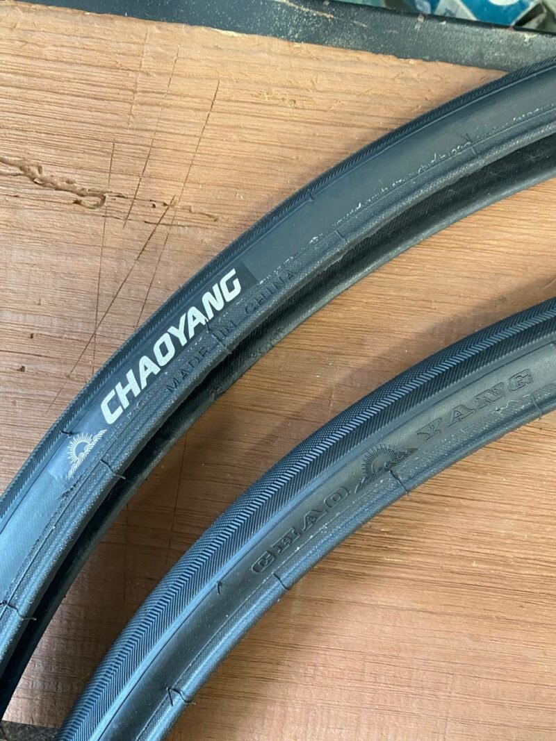 LLANTA CHAO YANG 700X28